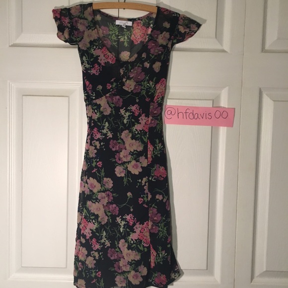 Delia’s Dress - Picture 1 of 1